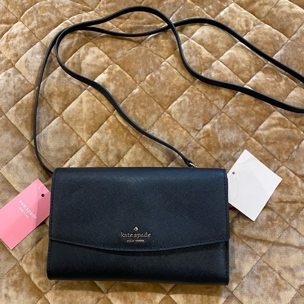 KATE SPADE ♠️  black winni /laurel way. BRAND NEW! Holds your phone, cards, $+++